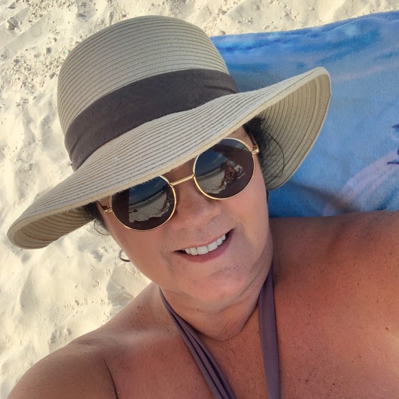 No Smoking/Pet Free Home - Picture 1 of 2